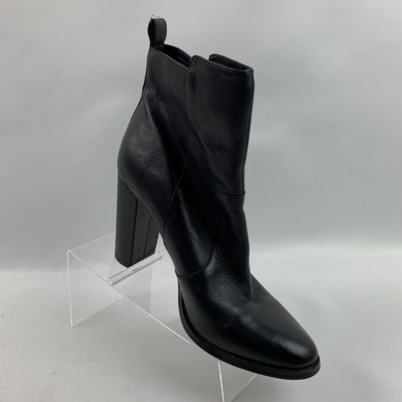 Steve Madden Roooler Booties - Picture 2 of 10